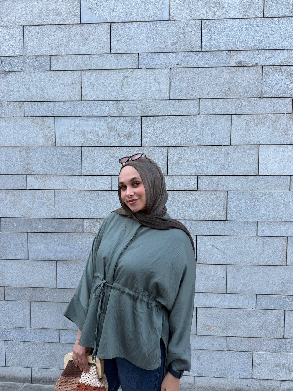 GATHERED WAIST BLOUSE