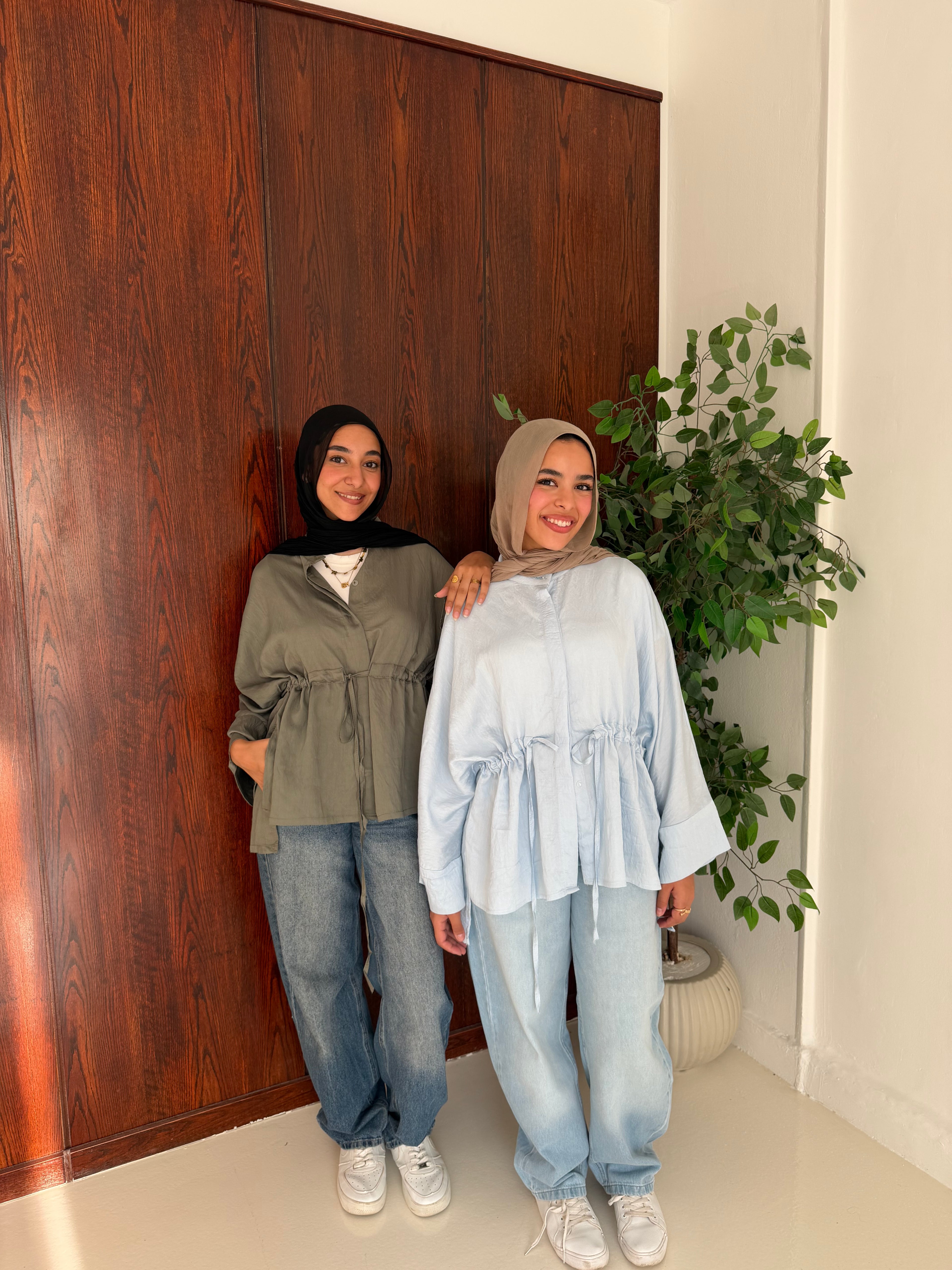 GATHERED WAIST BLOUSE