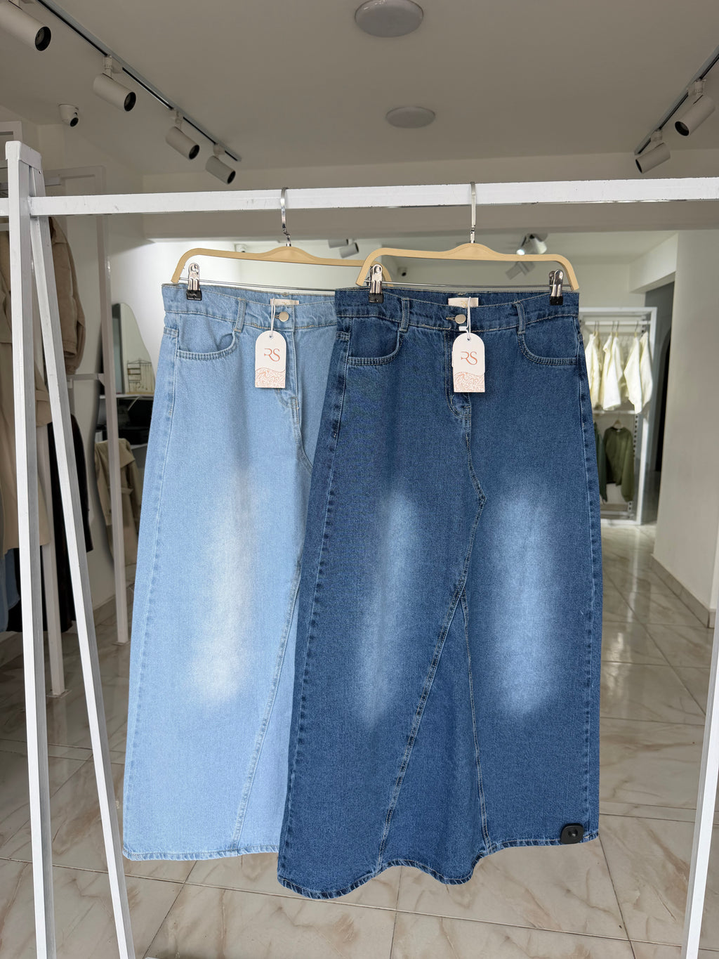 CROSSLINE DENIM SKIRT