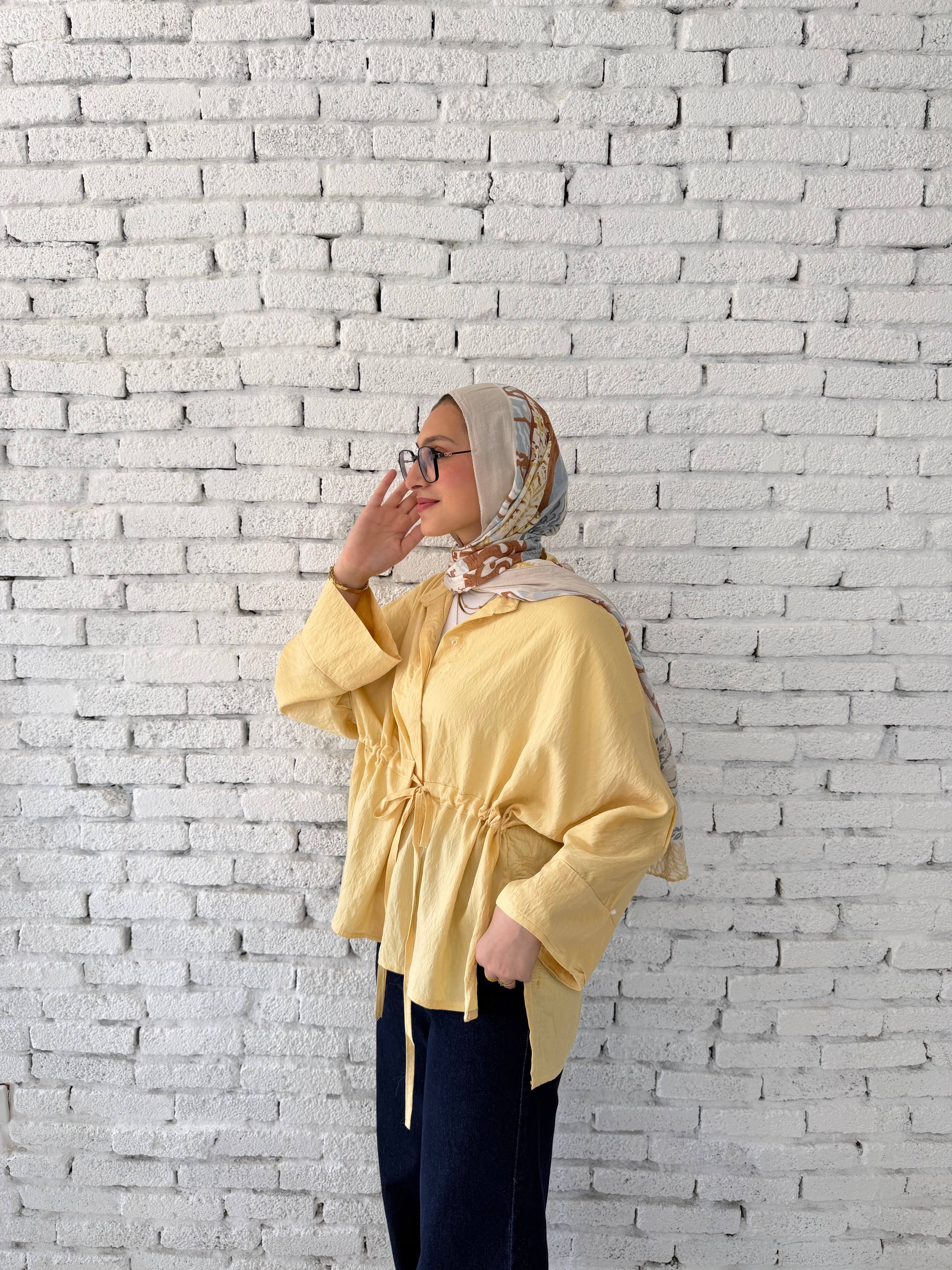 GATHERED WAIST BLOUSE