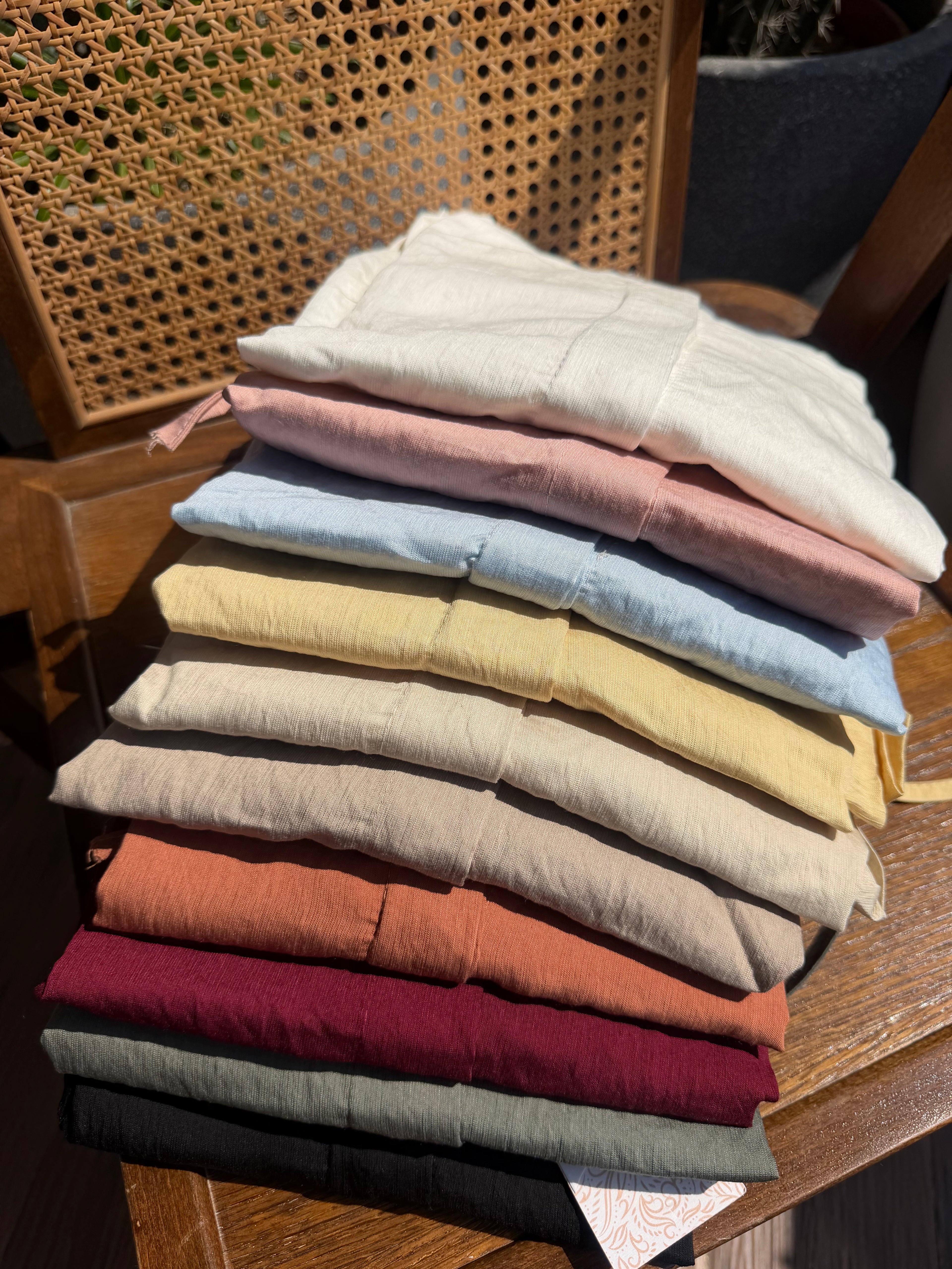 GATHERED WAIST BLOUSE