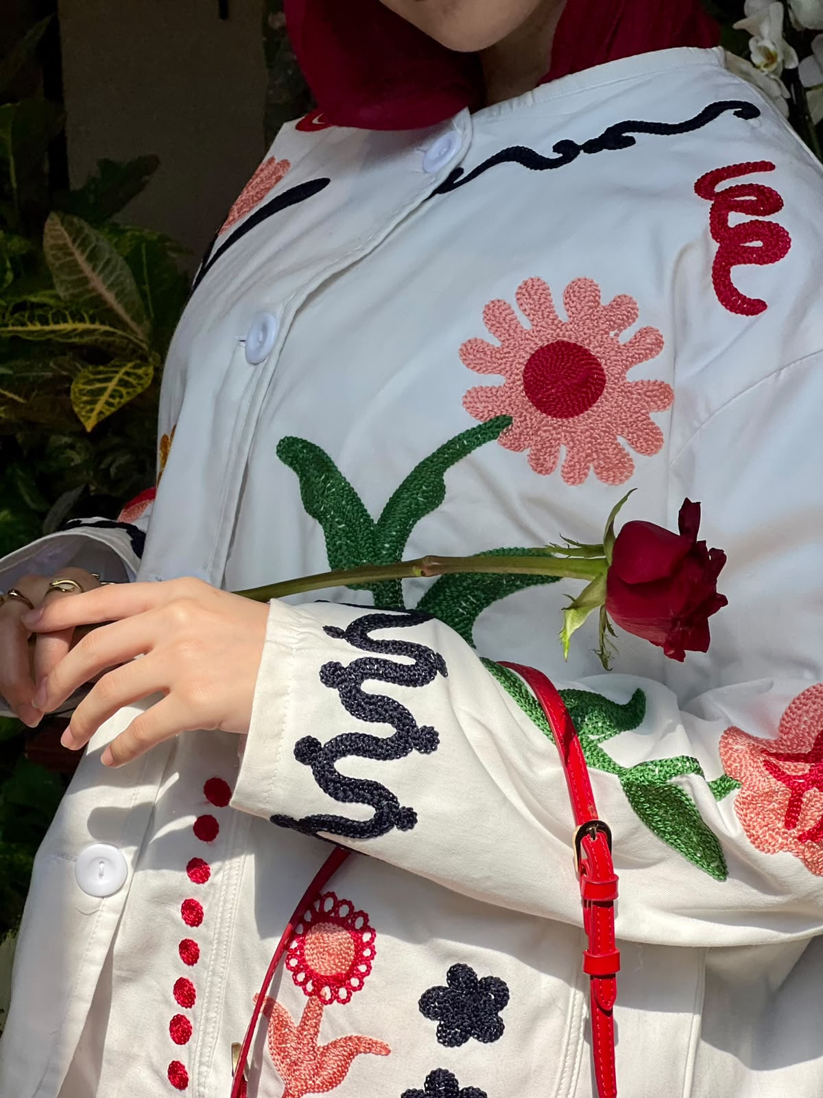 WHITE BLOOM ART JACKET