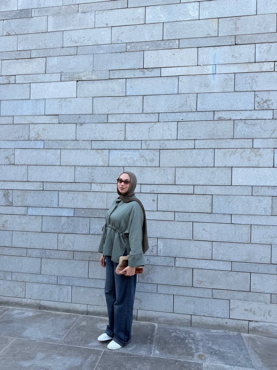 GATHERED WAIST BLOUSE