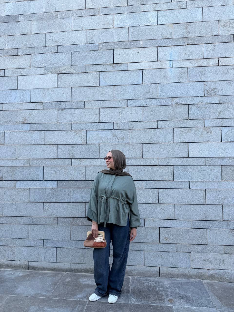 GATHERED WAIST BLOUSE